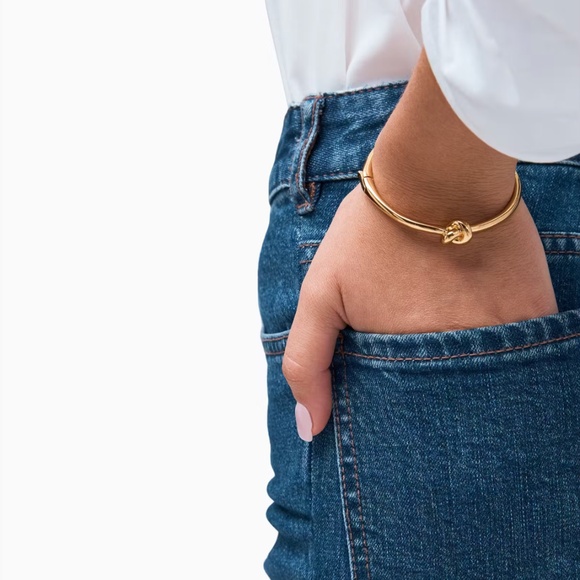 NEW Kate Spade Sailor's Knot Hinge Bangle Bracelet Gold w/ Receipt - Picture 3 of 5